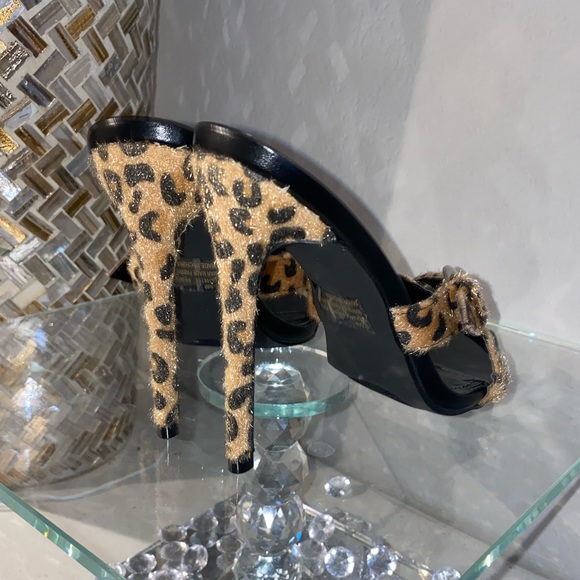 Cape Robbin leopard fur print heels - Picture 3 of 5